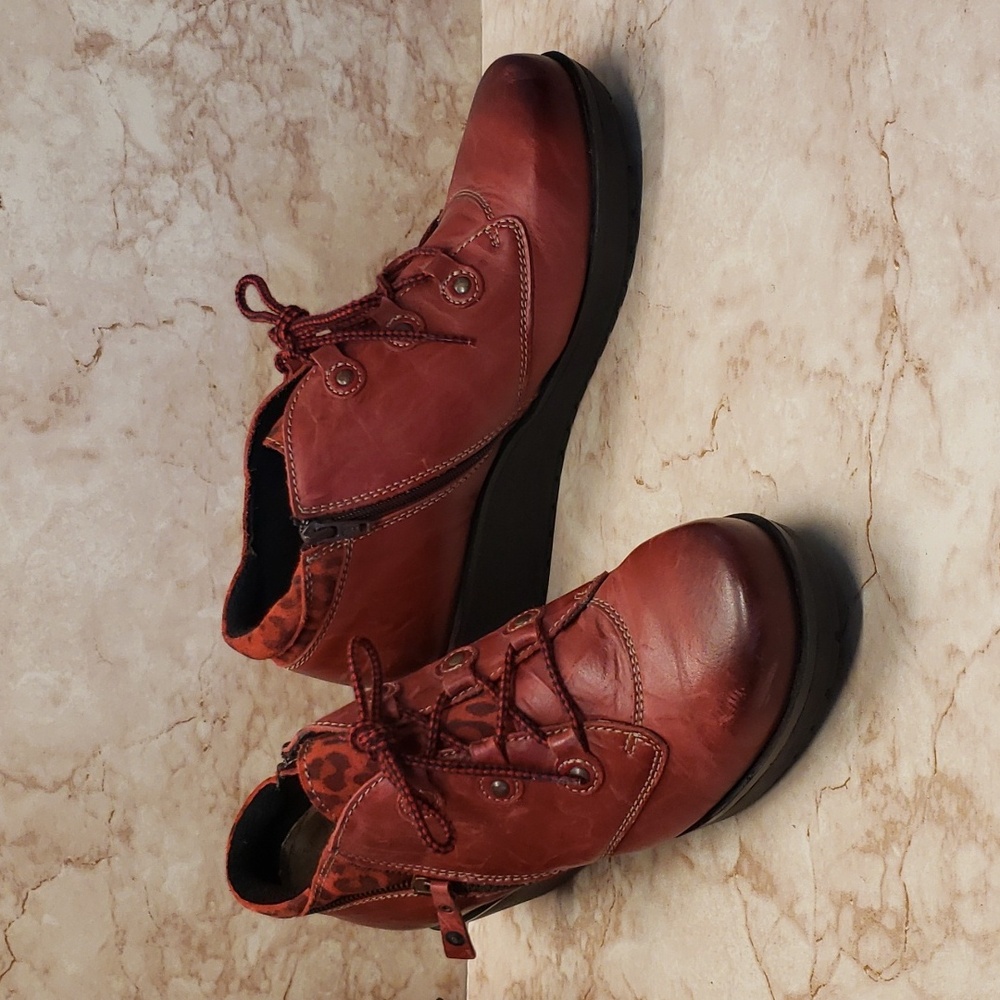 Women's Red Leather Shoes